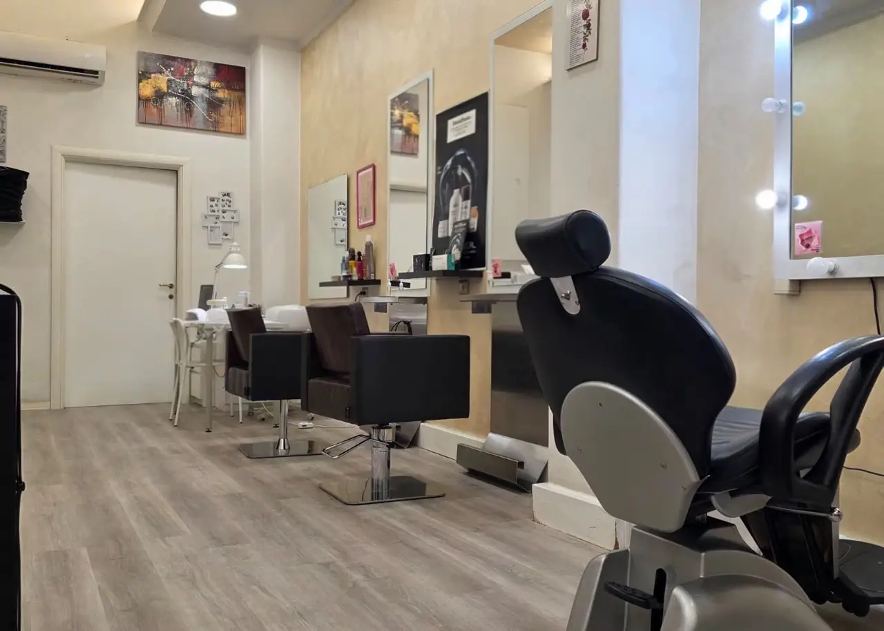 Elegante salone di bellezza REA